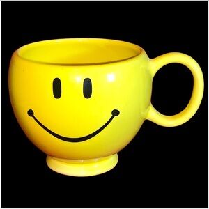 Vintage 1990s 20oz Smiley Face Mug - Large!